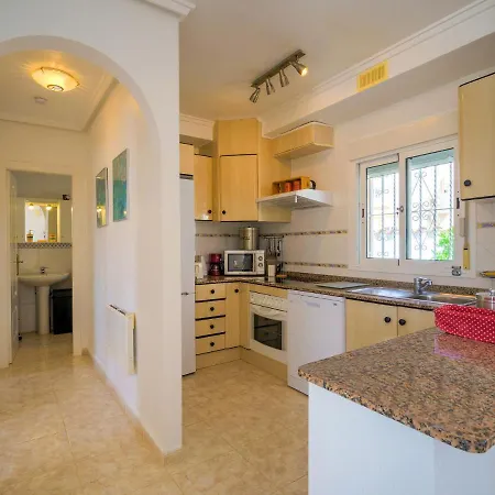 Vakantiehuis Modern At Valencia With Jacuzzi *